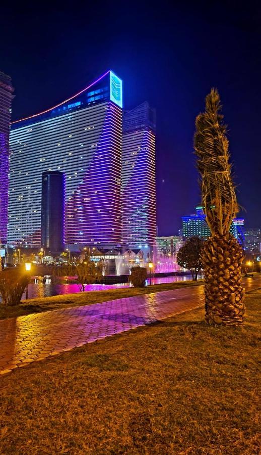 Orbi Twin Towers C Block Batumi Exterior foto