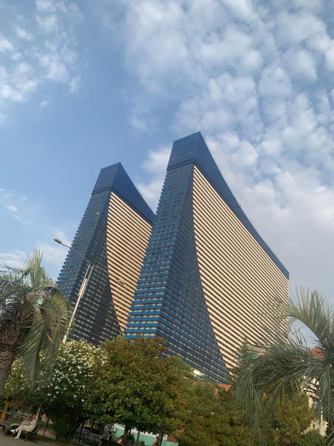 Orbi Twin Towers C Block Batumi Exterior foto